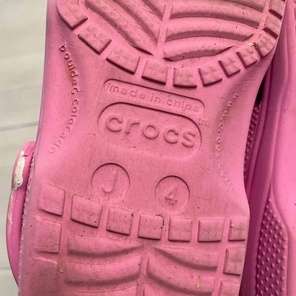 Crocs pink juniors size 4‎
